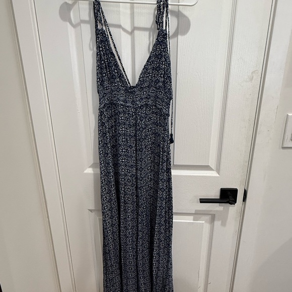Lulu's Indigo and White Patterned Dress - Picture 2 of 5